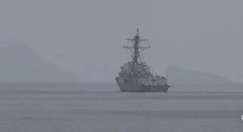 特朗普封锁霍尔木兹海峡后，两个意想不到的结果出现了